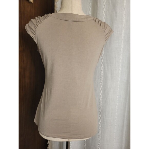 Alfani Beaded Rouched Shoulder Beige Sleeveless Top Small - Picture 4 of 9